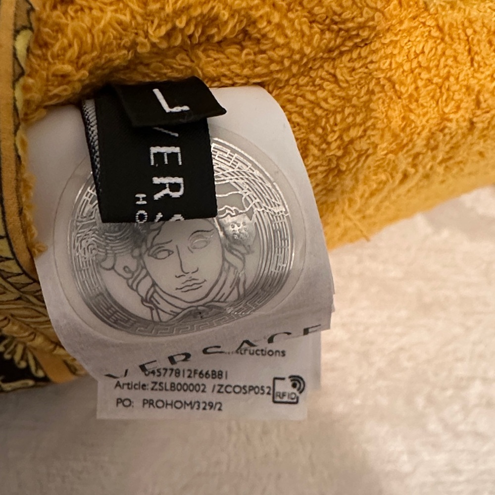 Versace Baroque Unisex Women's/Men’s Slippers in Black & Yellow,Medusa Head Logo - Picture 10 of 10